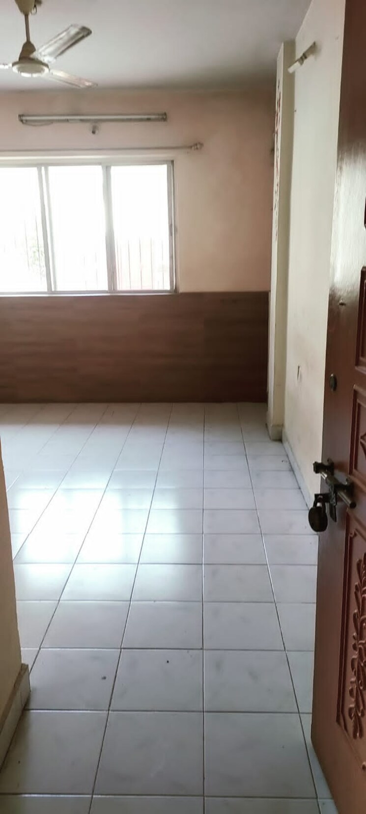 Bathroom, swastik-park-chs 1 RK 360 Sq.Ft. Apartment In Ghodbunder Road Thane 8004617