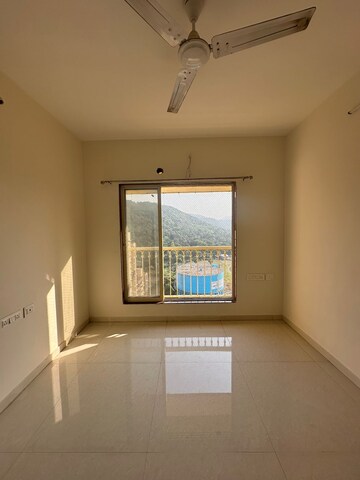 2 BHK Apartment For Rent in DB Parkwoods, Ghodbunder Road