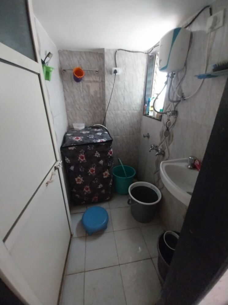Bathroom, shri-kambeshwar-heights 1 Bedroom 286 Sq.Ft. Apartment In Nalasopara West Palghar 8004740