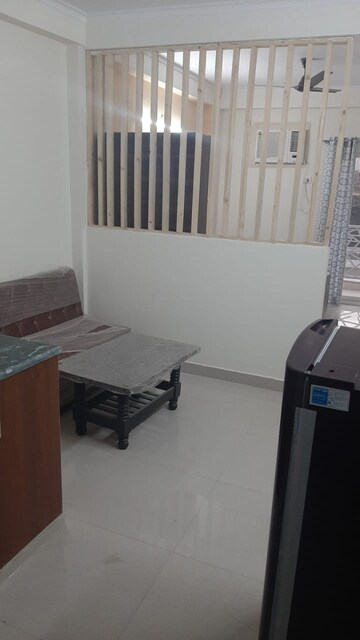 Kitchen in 1 BHK Builder Floor at Sector 40 – for Rent