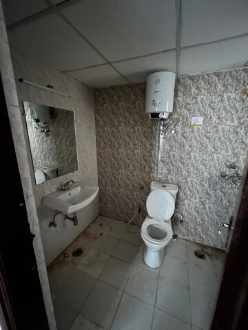 Bathroom in 3.5 BHK Apartment at Amrapali Leisure Park, Amrapali Leisure Valley – for Rent