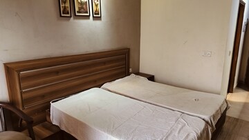 1 BHK Apartment For Rent in Paramount Golfforeste, Zeta I Greater Noida