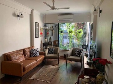 Living Room in 1 BHK Apartment at Lake View Bandra, Bandra West – for Rent