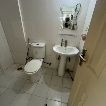 Bathroom in 2.5 BHK Apartment at Supertech Crown Town, Sector 74 – for Rent