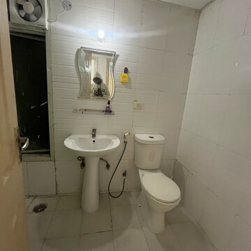 Bathroom in 2.5 BHK Apartment at Supertech Crown Town, Sector 74 – for Rent