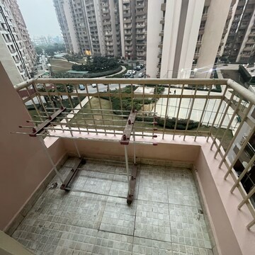 Balcony in 2.5 BHK Apartment at Supertech Crown Town, Sector 74 – for Rent