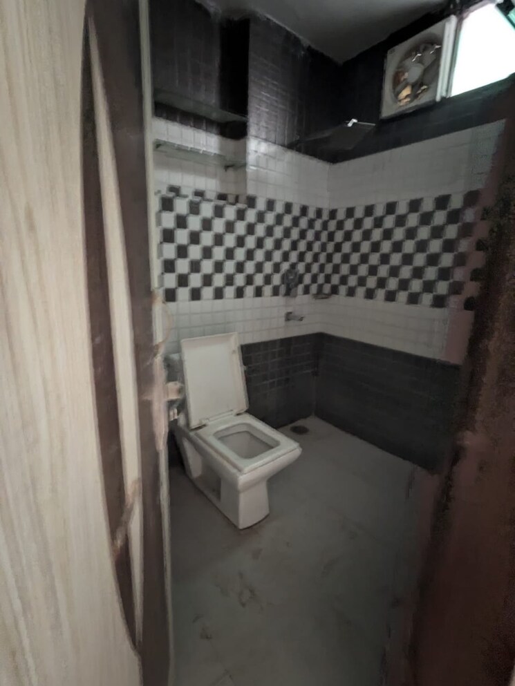 Bathroom, raheja-vedas 3 Bedroom 1790 Sq.Ft. Apartment In Sector 108 Gurgaon 8005050