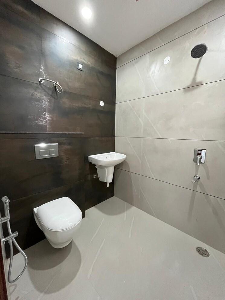 Attached Bathroom, kharar landran road 3 Bedroom 100 Sq.Yd. Villa In Kharar Landran Road Mohali 8005060