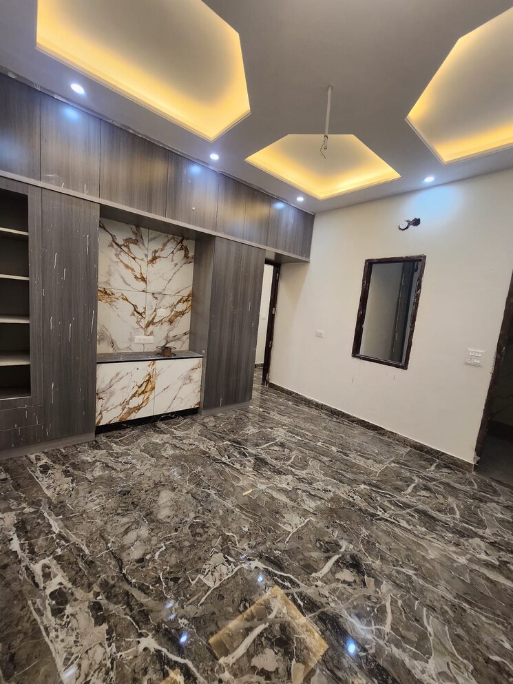 Room, kharar landran road 3 Bedroom 100 Sq.Yd. Villa In Kharar Landran Road Mohali 8005060