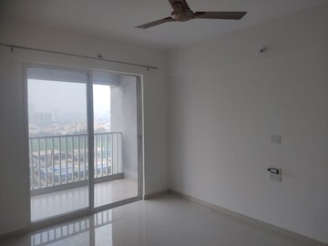 Room in 2 BHK Apartment at Sukhwani Hermosa Casa, Mundhwa – for Rent