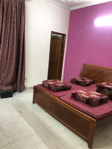 Living Room in 3 BHK Builder Floor at Ansal Plaza Sector-23, Sector 23 – for Rent