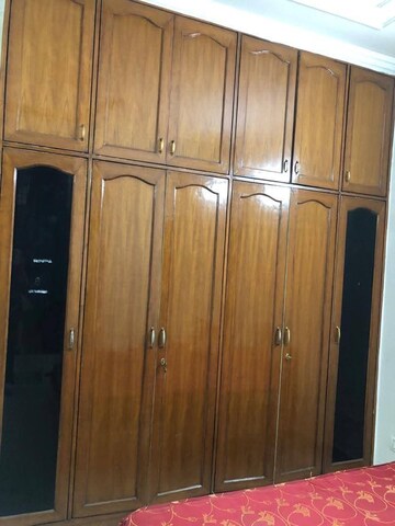 Furnished Amenities in 3 BHK Builder Floor at Ansal Plaza Sector-23, Sector 23 – for Rent