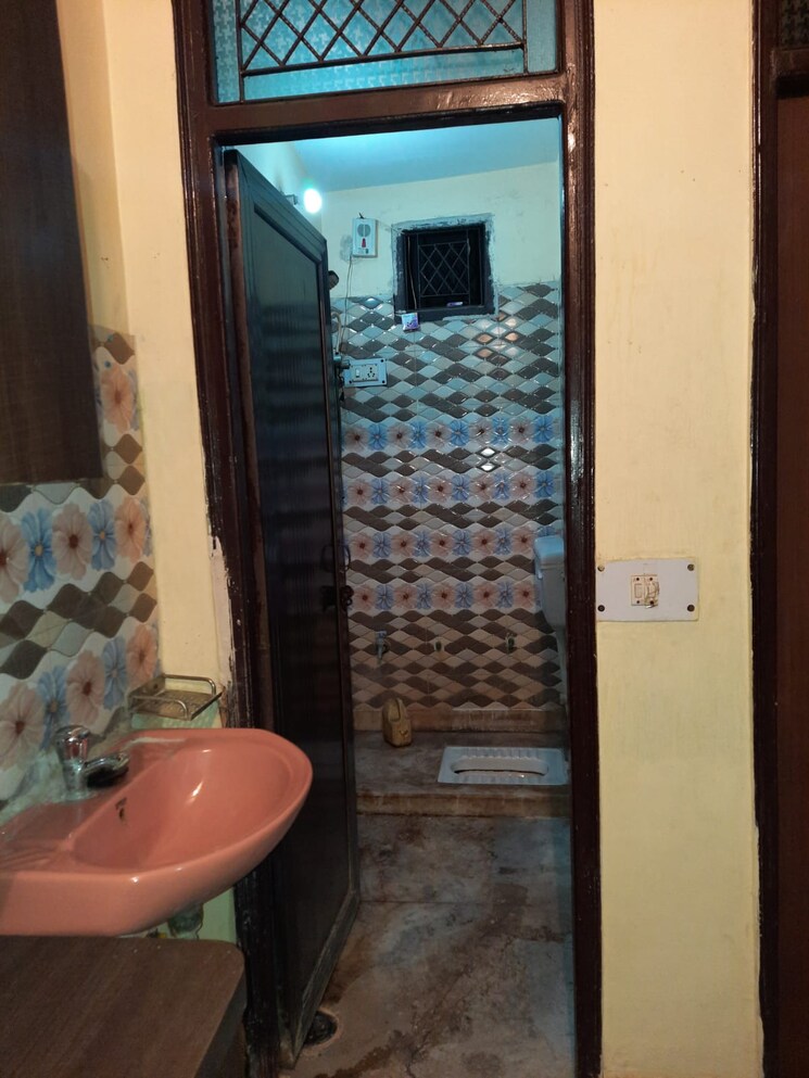 Master Bedroom, new ashok nagar 2 Bedroom 600 Sq.Ft. Builder Floor In New Ashok Nagar Delhi 8005099