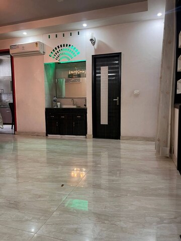 Master Bedroom in 3 BHK Builder Floor at Ansal Plaza Sector-23, Sector 23 – for Rent