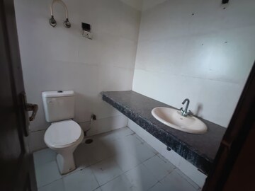 Bathroom in 3 BHK Apartment at Parker Residency, Sector 61 – for Rent