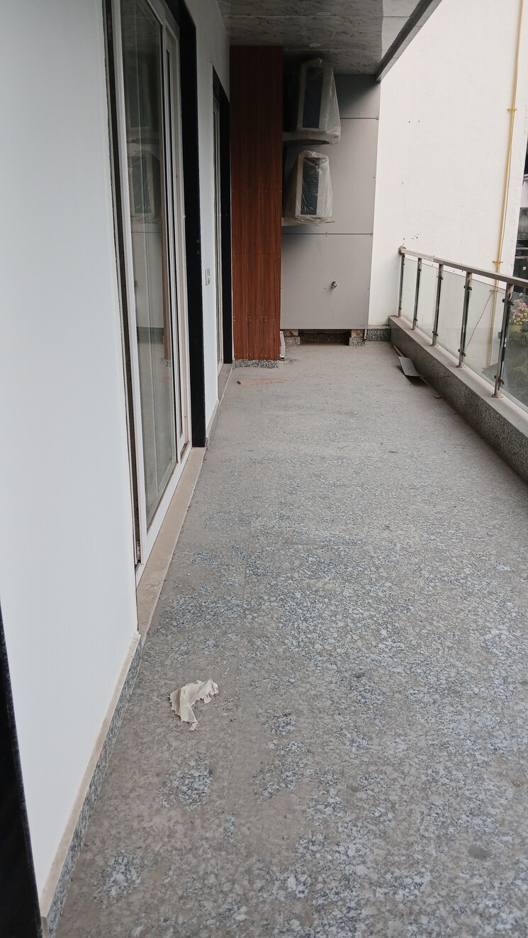 Balcony, jasola 4 Bedroom 2700 Sq.Ft. Apartment In Jasola Delhi 8005282