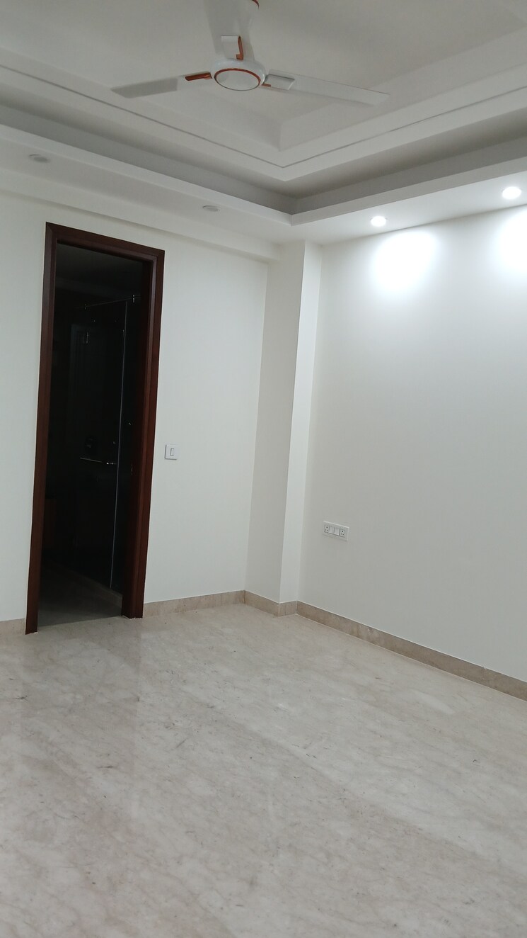 Bathroom, jasola 4 Bedroom 2700 Sq.Ft. Apartment In Jasola Delhi 8005282
