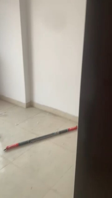 Room in 3 BHK Apartment at Sarvome Shree Homes, Sector 45 – for Rent