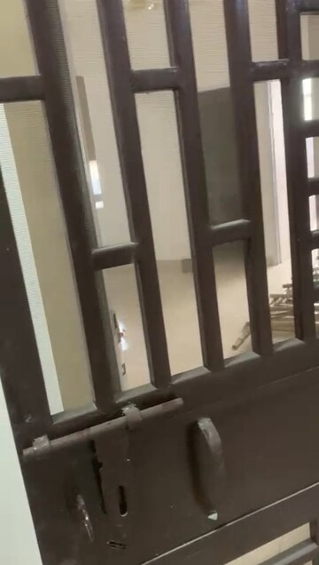 Building Lobby in 3 BHK Apartment at Sarvome Shree Homes, Sector 45 – for Rent