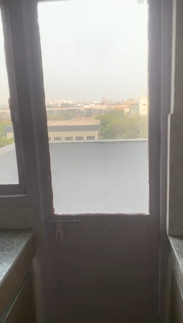 Furnished Amenities in 3 BHK Apartment at Sarvome Shree Homes, Sector 45 – for Rent
