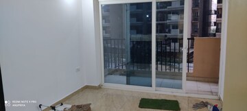 Room in 3 BHK Apartment at Gaur City 2 - 14th Avenue, Sector 16c Greater Noida – for Sale