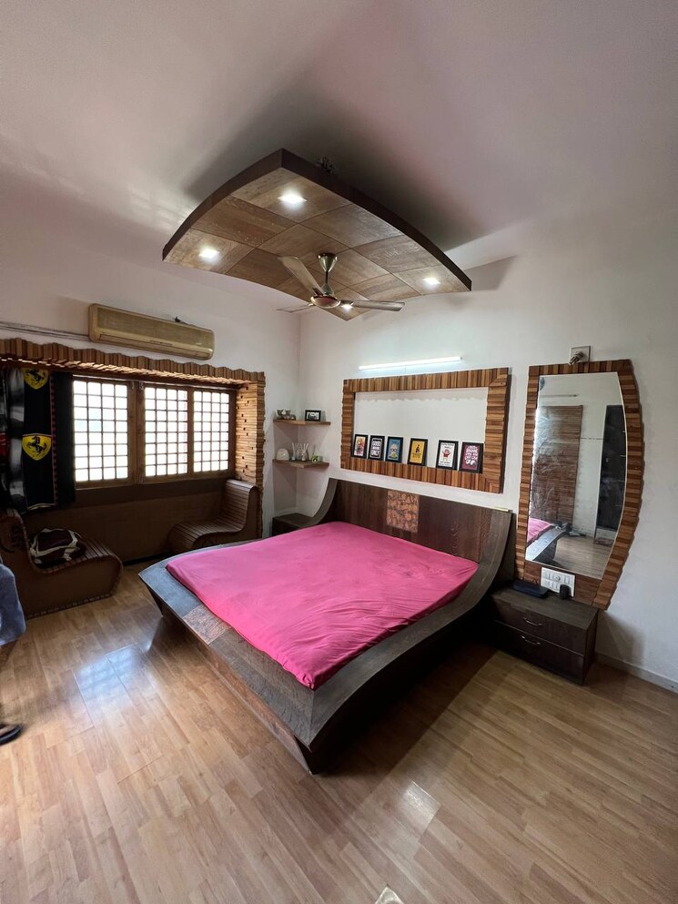 Bedroom, thaltej 4 Bedroom 310 Sq.Yd. Villa In Thaltej Ahmedabad 8005371