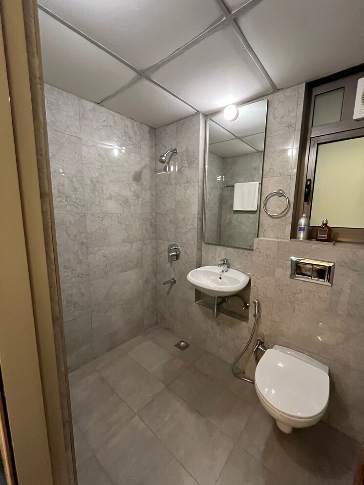 Bathroom, sanghvi-crystal 3 Bedroom 954 Sq.Ft. Apartment In Goregaon West Mumbai 8005426