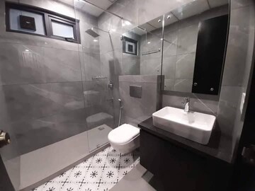 Master Bedroom in 3 BHK Builder Floor at Ansal Plaza Sector-23, Sector 23 – for Rent