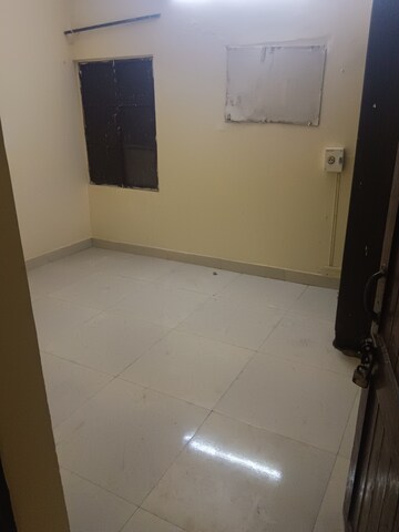 Room in 2 BHK Builder Floor at Dilshad Garden – for Rent