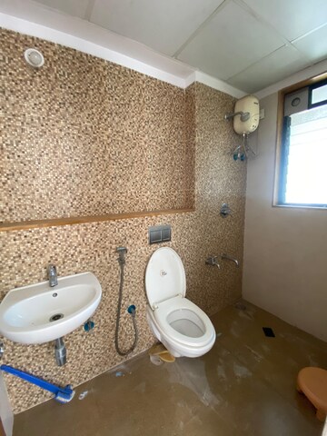 Attached Bathroom in 2 BHK Apartment at Lodha Palava Urbano D And E, Dombivli East – for Sale