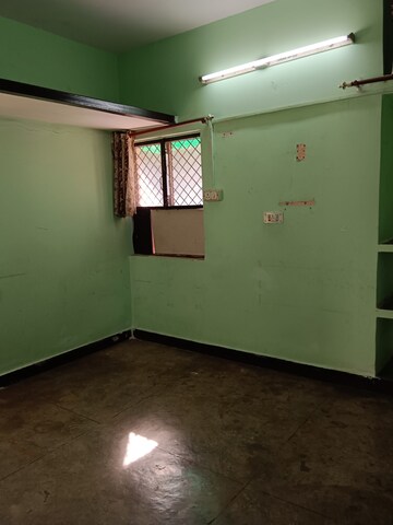 Room in 2 BHK Builder Floor at Dilshad Garden – for Rent