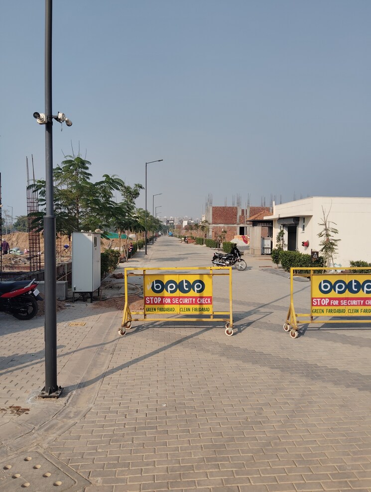 Exterior View, bptp-district-3  120 Sq.Yd. Plot In Sector 85 Faridabad 8005489