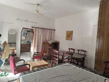 Bedroom in 4 BHK Independent House at Indira Nagar – for Sale