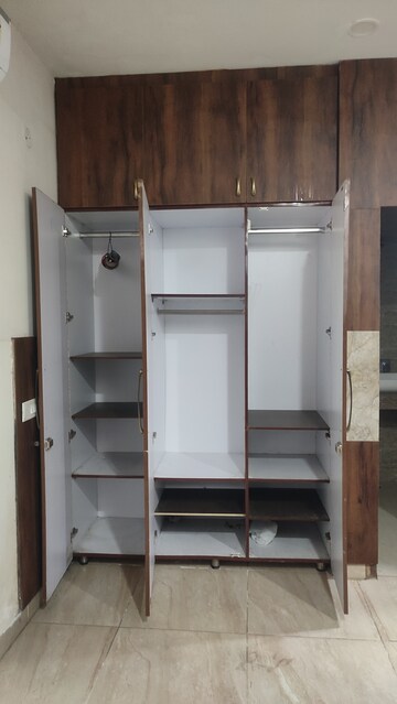 Furnished Amenities in 3 BHK Builder Floor at Sector 74 – for Rent