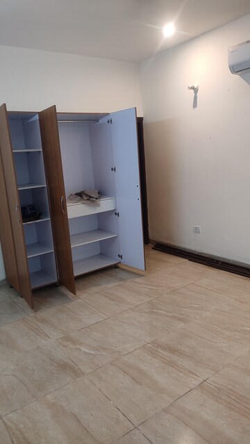 Furnished Amenities in 3 BHK Builder Floor at Sector 74 – for Rent