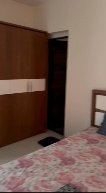 Bedroom in 2 BHK Apartment at Rashi Tower, Goregaon East – for Rent