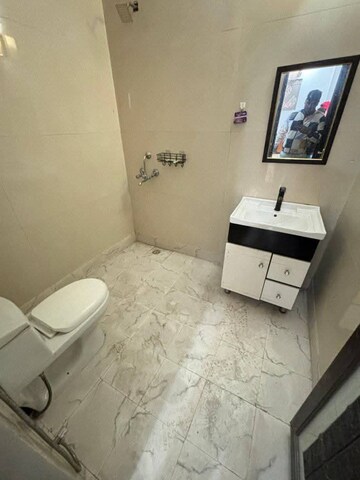 Furnished Amenities in 3 BHK Builder Floor at Ansal Plaza Sector-23, Sector 23 – for Rent