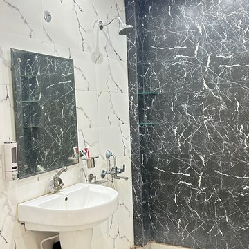 Bathroom in 2 BHK Builder Floor at RWA Apartments Sector 30, Sector 30 – for Rent