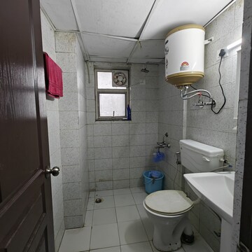 Bathroom in 3.5 BHK Builder Floor at RWA Apartments Sector 45, Sadarpur – for Rent