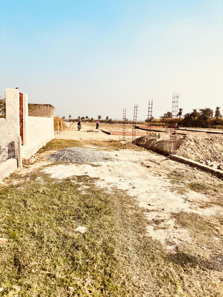 undefined, bhopani village  200 Sq.Yd. Plot In Bhopani Village Faridabad 8005563