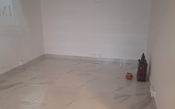 Shop For Sale in Gaur World Street, Sector 16b Greater Noida