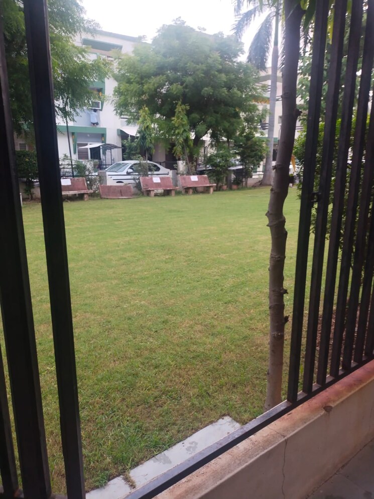 Balcony, thaltej 4 Bedroom 285 Sq.Yd. Villa In Thaltej Ahmedabad 8005610