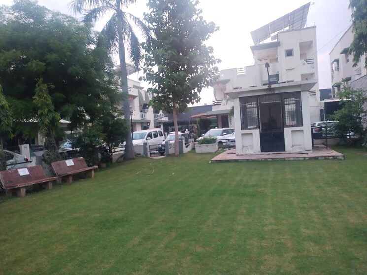 Exterior View, thaltej 4 Bedroom 285 Sq.Yd. Villa In Thaltej Ahmedabad 8005610