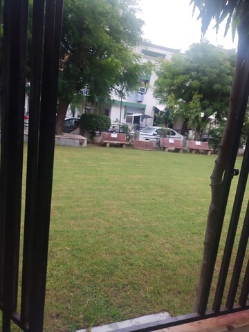 4 BHK Villa – Garden View at Thaltej - for Sale