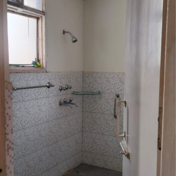 Bathroom, vip road 1 Bedroom 650 Sq.Ft. Apartment In Vip Road Zirakpur 8005607