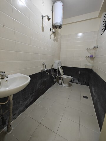 Master Bedroom in 3 BHK Builder Floor at Hsr Layout – for Rent