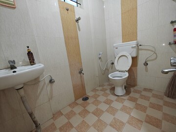 Bathroom in 3 BHK Builder Floor at Hsr Layout – for Rent