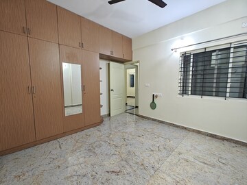 Room in 3 BHK Builder Floor at Hsr Layout – for Rent