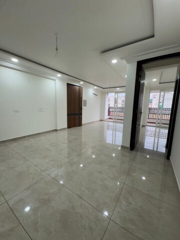 Room in 3 BHK Apartment at Nagla Road – for Sale