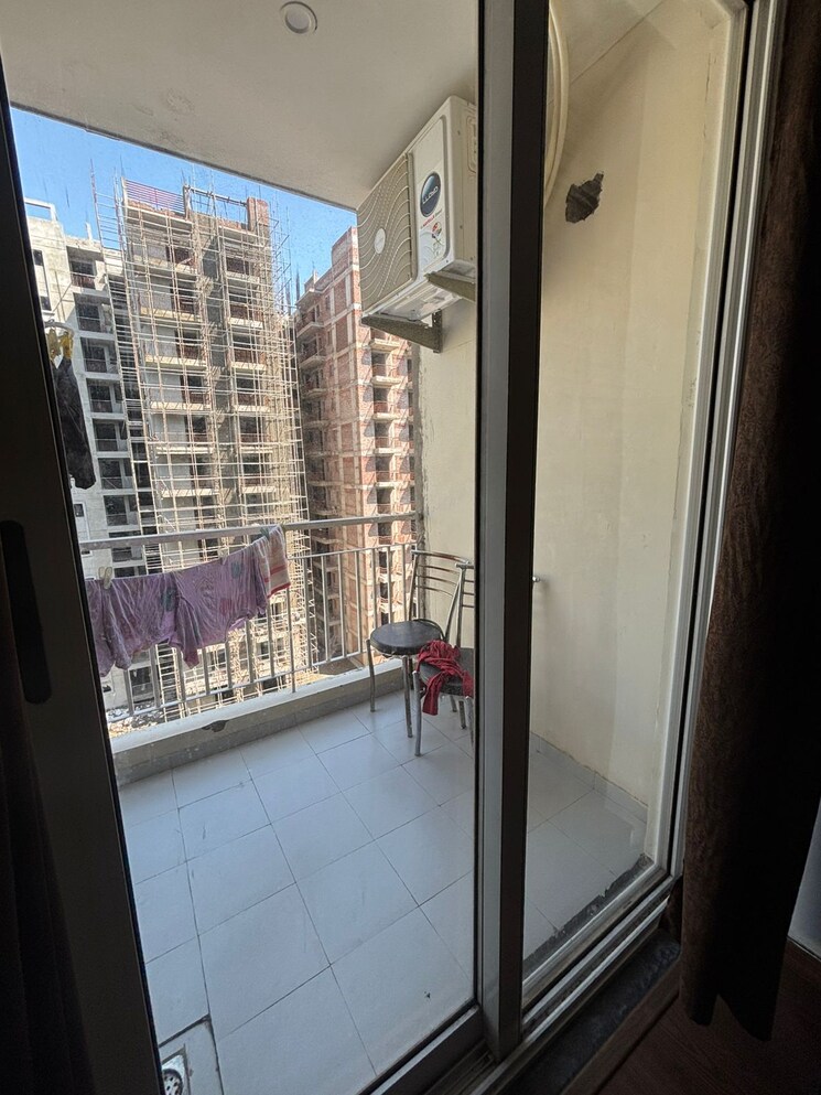 Balcony, international airport road 2 Bedroom 1130 Sq.Ft. Apartment In International Airport Road Zirakpur 8005661